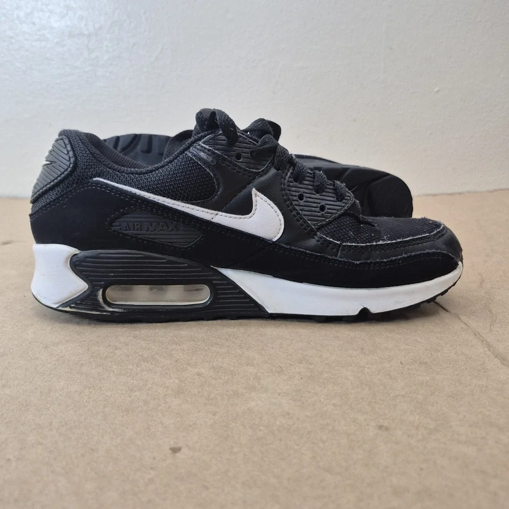 Size 8.5 • Nike Air Max 90 Black / White Women's Sneakers CQ2560-001‎